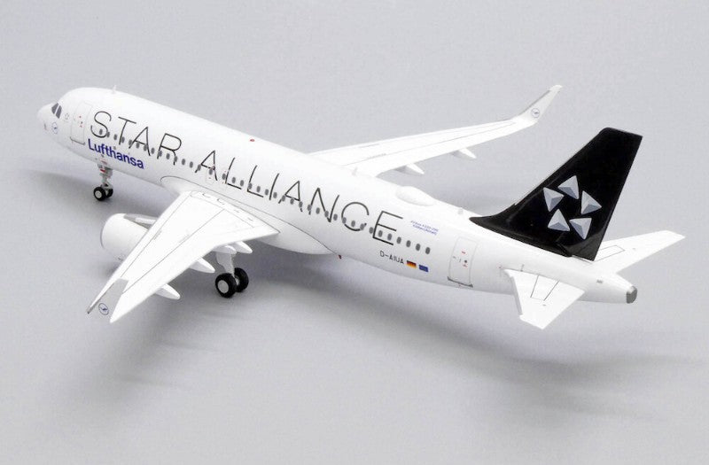 JC WINGS A320 LUFTHANSA "STAR ALLIANCE" REG: D-AIUA