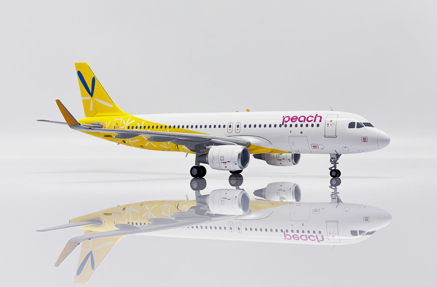 JCWINGS PEACH AVIATION A320 REG: JA08VA