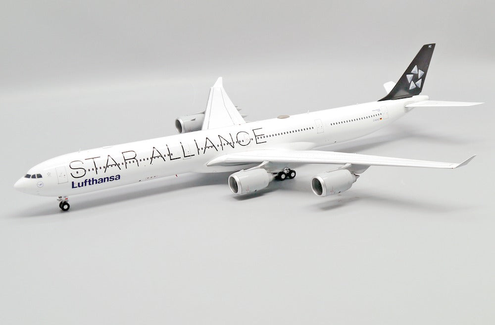 JC WINGS A340-600 LUFTHANSA "STAR ALLIANCE" REG: D-AIHC