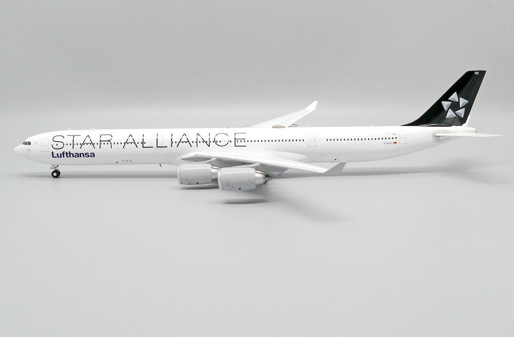 JC WINGS A340-600 LUFTHANSA "STAR ALLIANCE" REG: D-AIHC