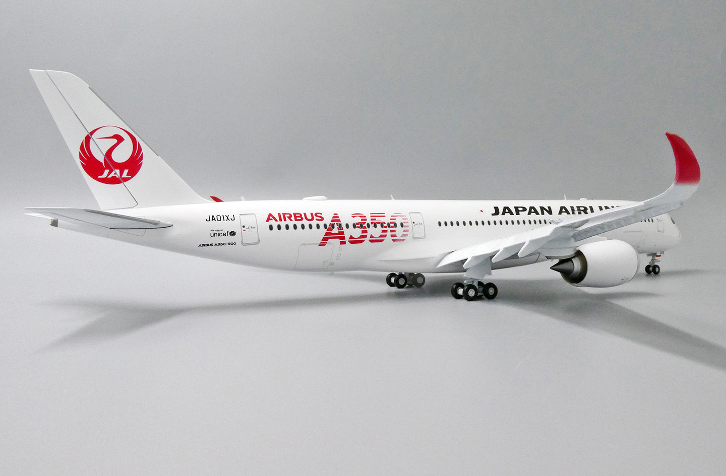 JCWINGS JAPAN AIRLINES A350-900 FLAPS DOWN REG: JA01XJ