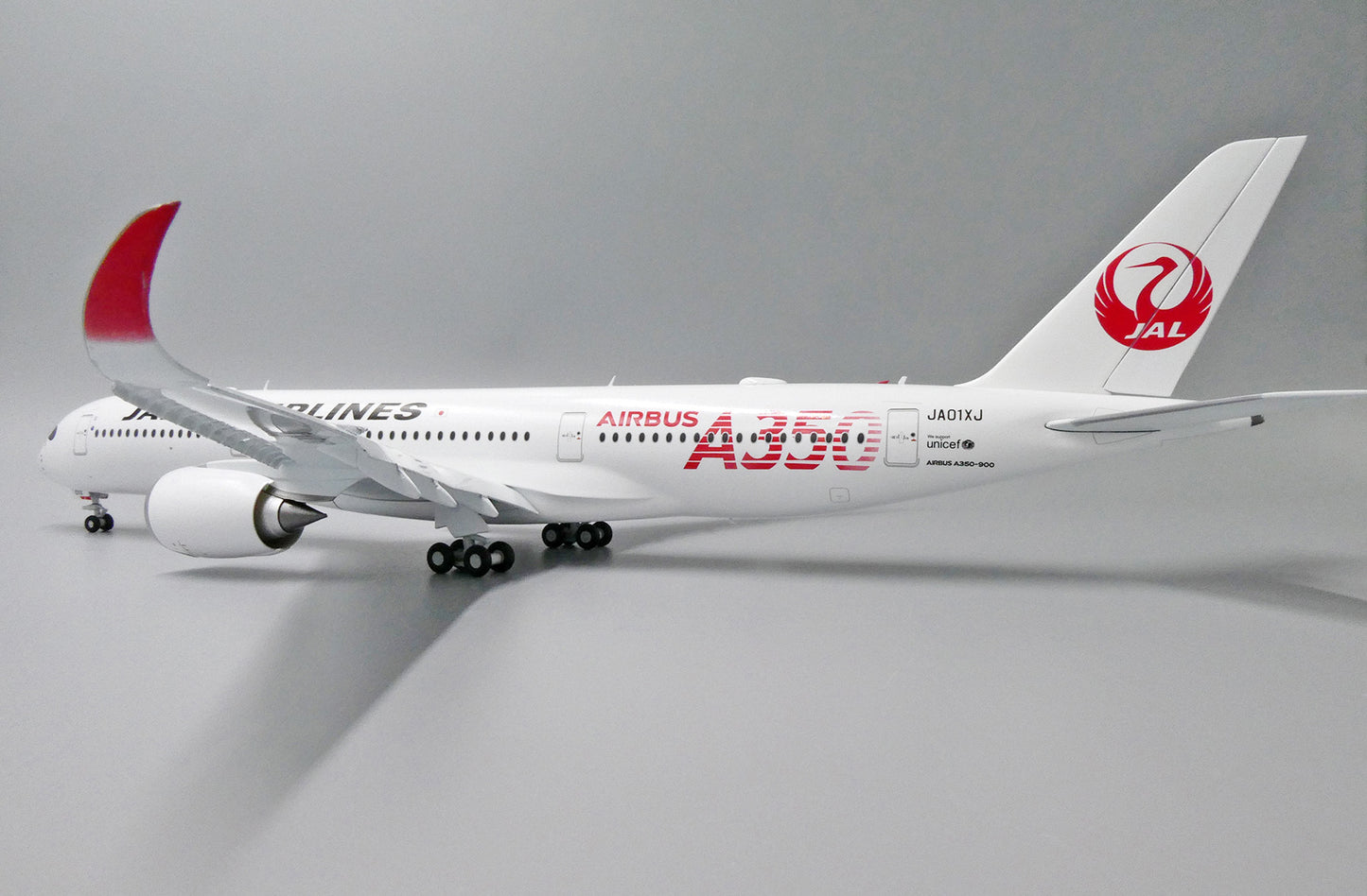 JCWINGS JAPAN AIRLINES A350-900 FLAPS DOWN REG: JA01XJ