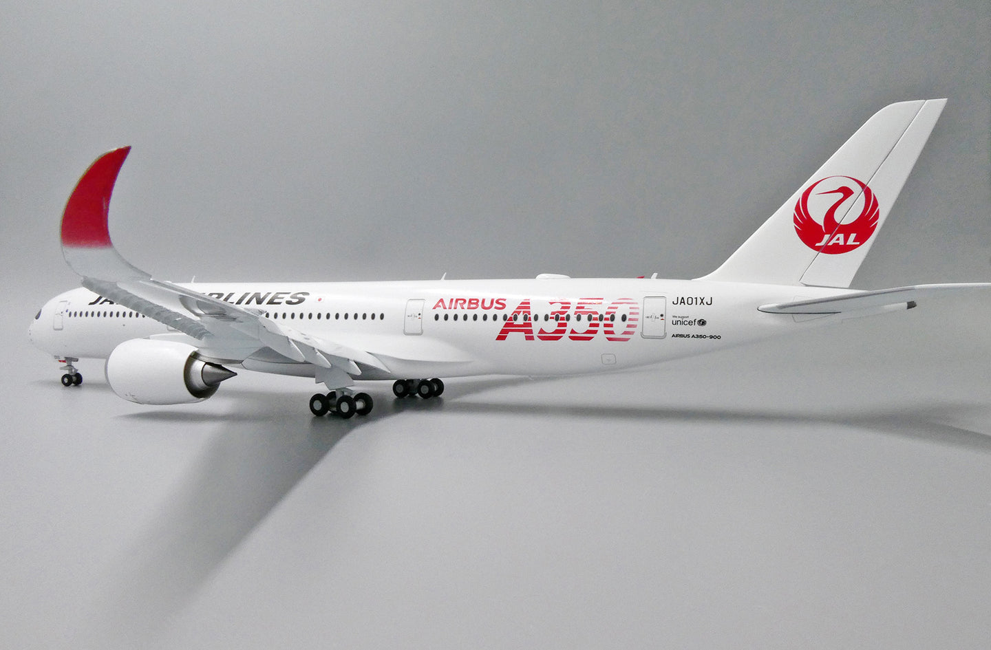 JCWINGS JAPAN AIRLINES A350-900 FLAPS DOWN REG: JA01XJ