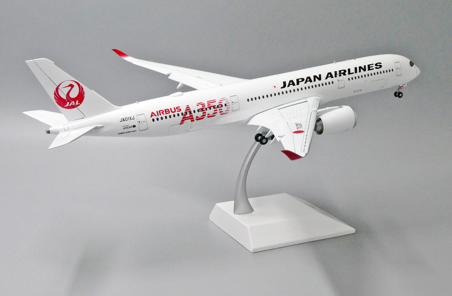 JCWINGS JAPAN AIRLINES A350-900 FLAPS DOWN REG: JA01XJ