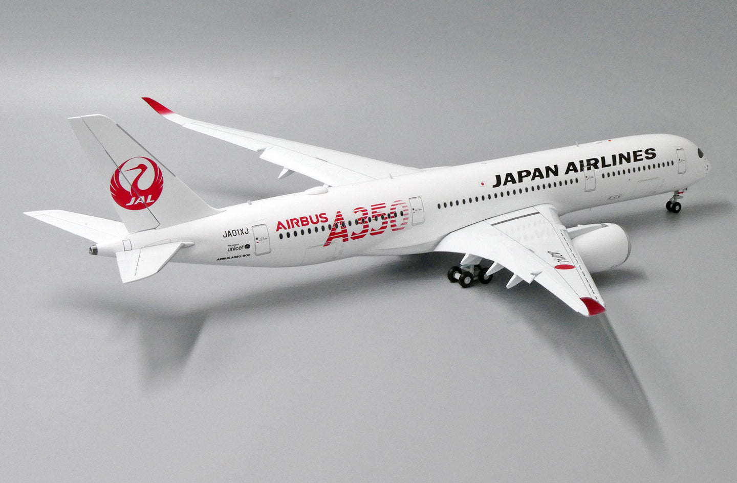 JCWINGS JAPAN AIRLINES A350-900 FLAPS DOWN REG: JA01XJ