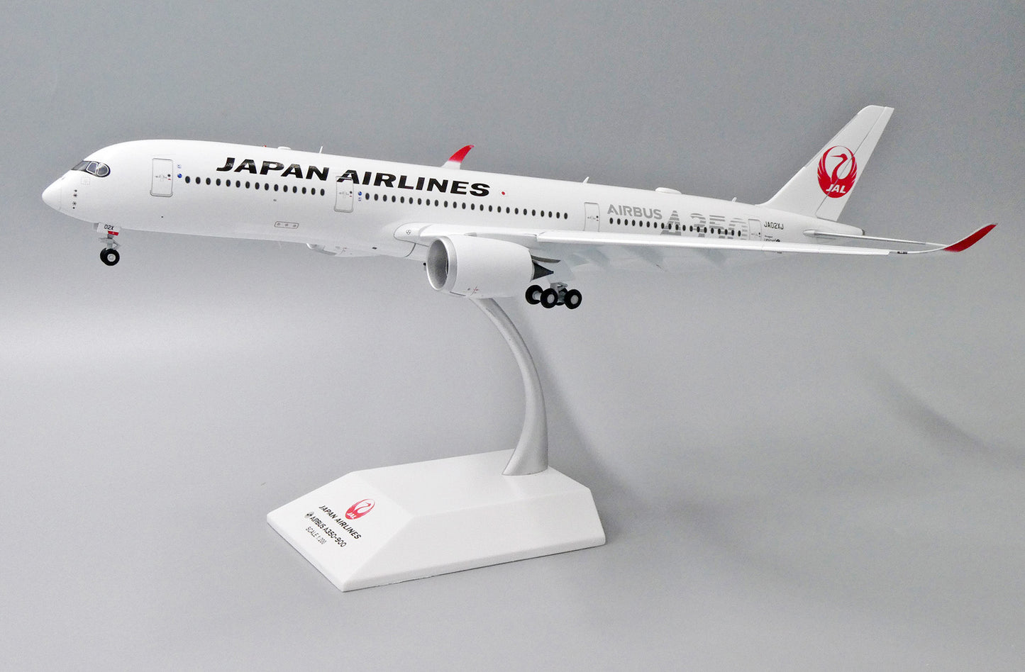 JC WINGS A350-900XWB JAPANESE AIRLINE (JAL) "JAL SILVER" (FLAPS DOWN) REG: JA02XJ