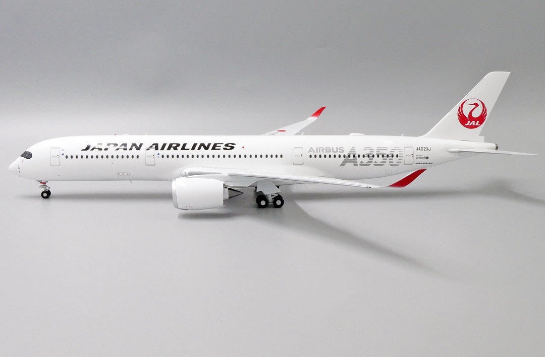 JC WINGS A350-900XWB JAPAN AIRLINES (JAL) "SILVER" REG: JA02XJ