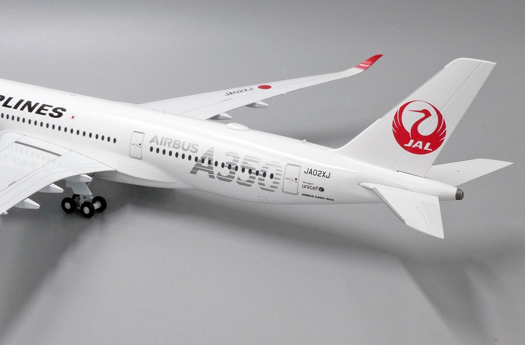 JC WINGS A350-900XWB JAPAN AIRLINES (JAL) "SILVER" REG: JA02XJ