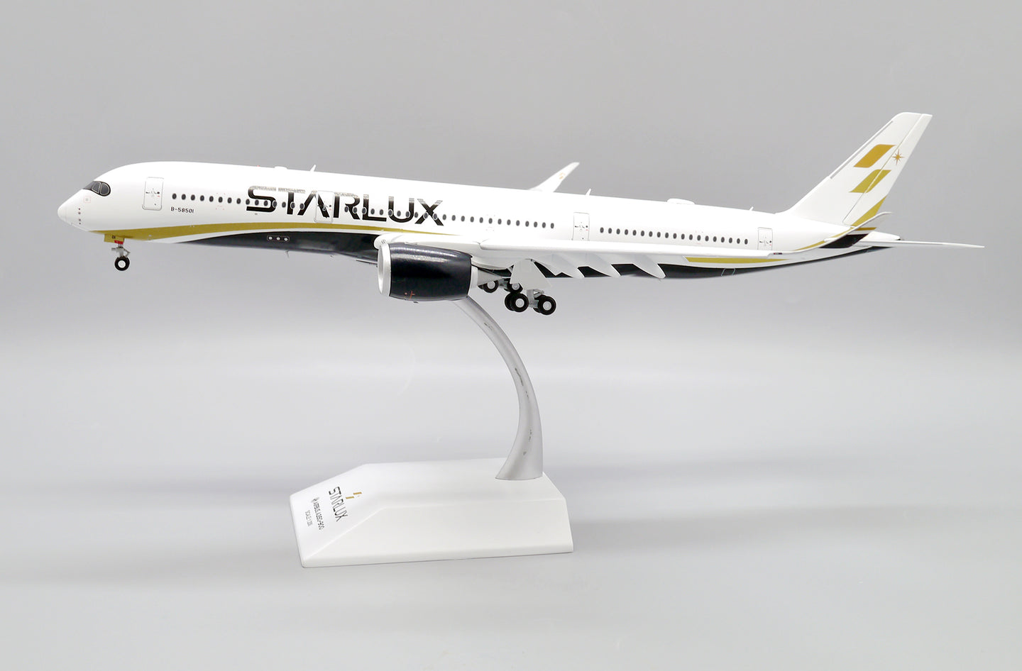 JCWINGS A350 STARLUX FLAP DOWN REG: B-58501