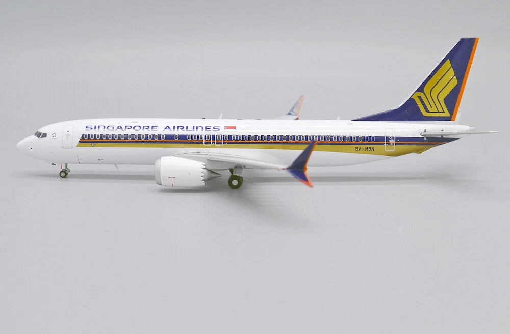 JC WINGS B737-8 MAX SINGAPORE AIRLINES REG: 9V-MBN