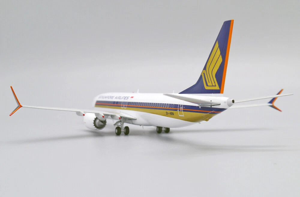 JC WINGS B737-8 MAX SINGAPORE AIRLINES REG: 9V-MBN