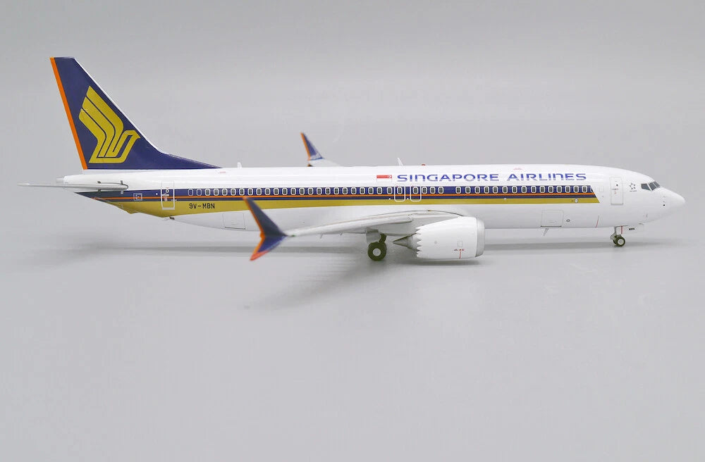 JC WINGS B737-8 MAX SINGAPORE AIRLINES REG: 9V-MBN