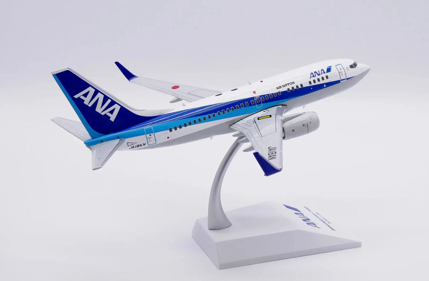 JC WINGS B737-700 ALL NIPPON AIRWAYS "AIR NIPPON" REG: JA18AN