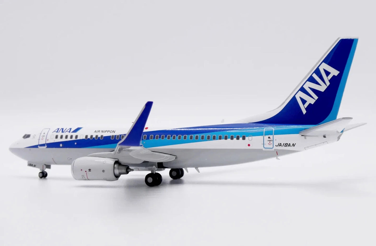 JC WINGS B737-700 ALL NIPPON AIRWAYS "AIR NIPPON" REG: JA18AN