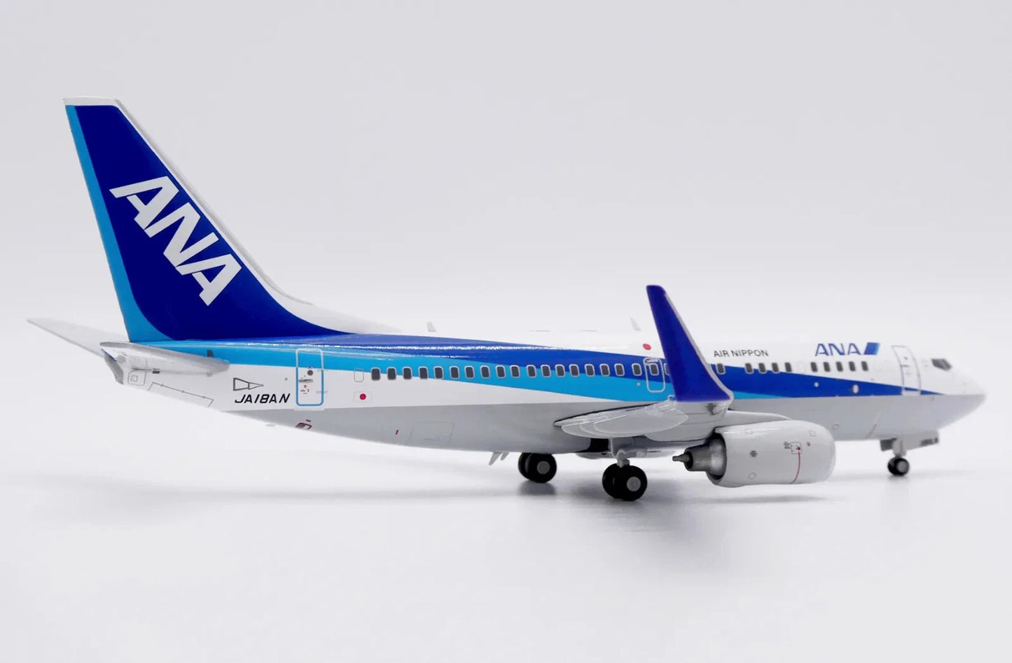 JC WINGS B737-700 ALL NIPPON AIRWAYS "AIR NIPPON" REG: JA18AN
