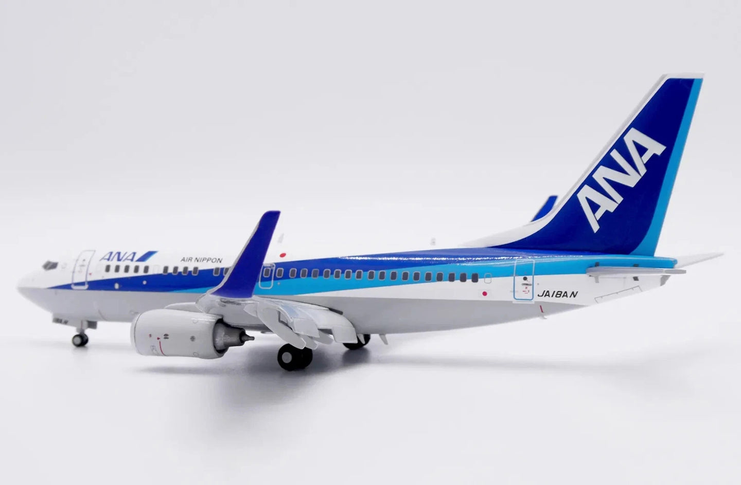 JC WINGS B737-700 ALL NIPPON AIRWAYS AIR NIPPON REG: JA18AN