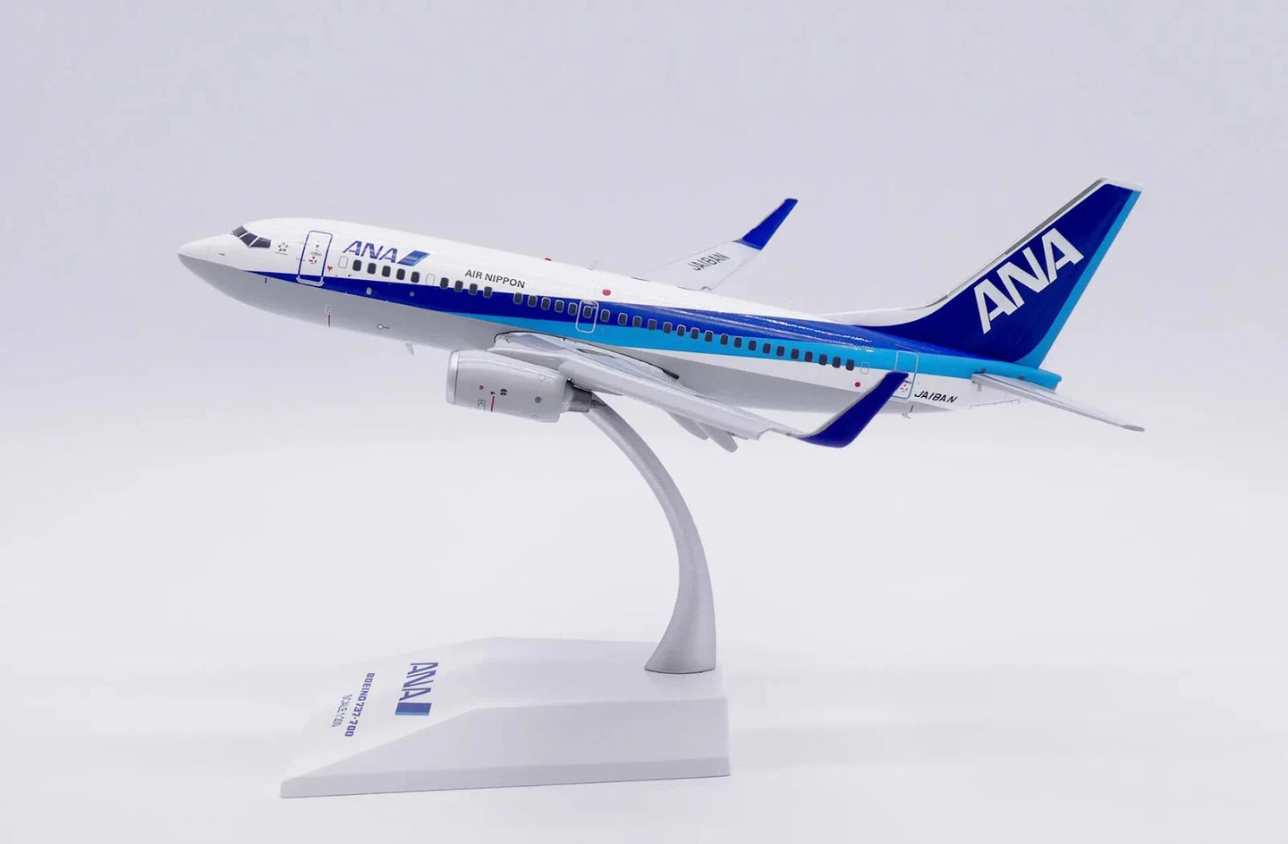 JC WINGS B737-700 ALL NIPPON AIRWAYS AIR NIPPON REG: JA18AN