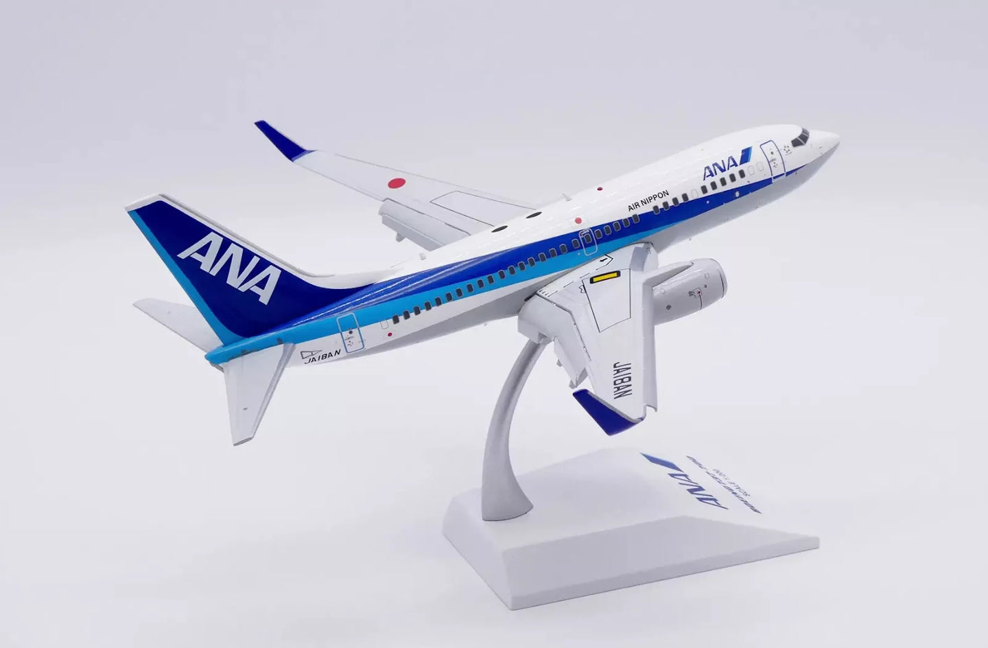 JC WINGS B737-700 ALL NIPPON AIRWAYS AIR NIPPON REG: JA18AN