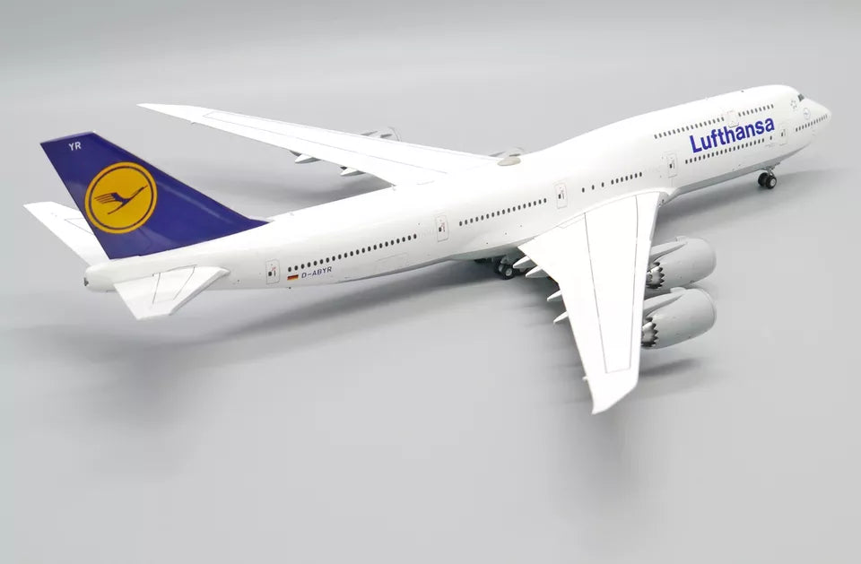 JC WINGS  B747-8 LUFTHANSA REG: D-ABYR