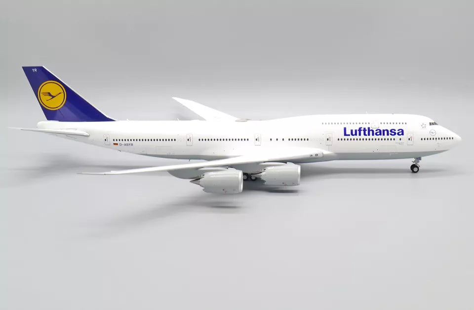 JC WINGS  B747-8 LUFTHANSA REG: D-ABYR