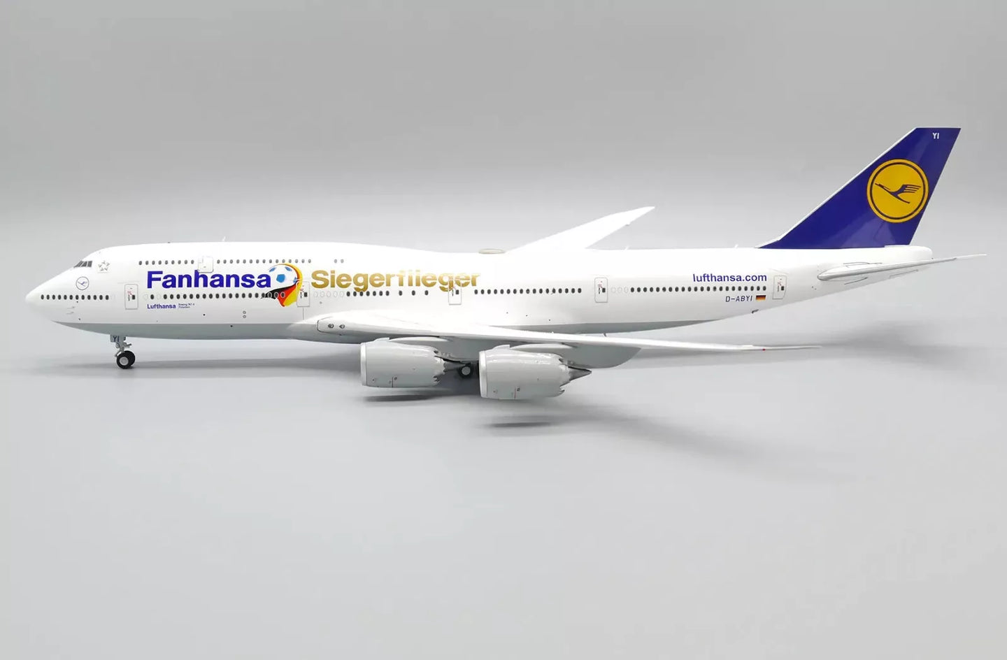 JC WINGS B747-8 LUFTHANSA "FANHANSA SIEGERFLIEGER" REG: D-ABYI