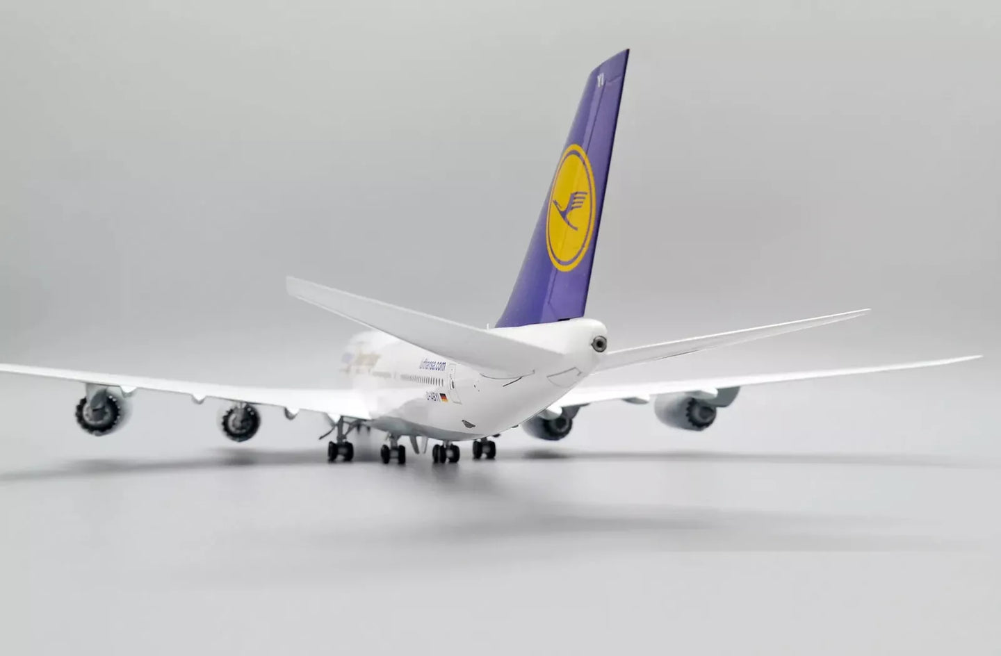 JC WINGS B747-8 LUFTHANSA "FANHANSA SIEGERFLIEGER" REG: D-ABYI