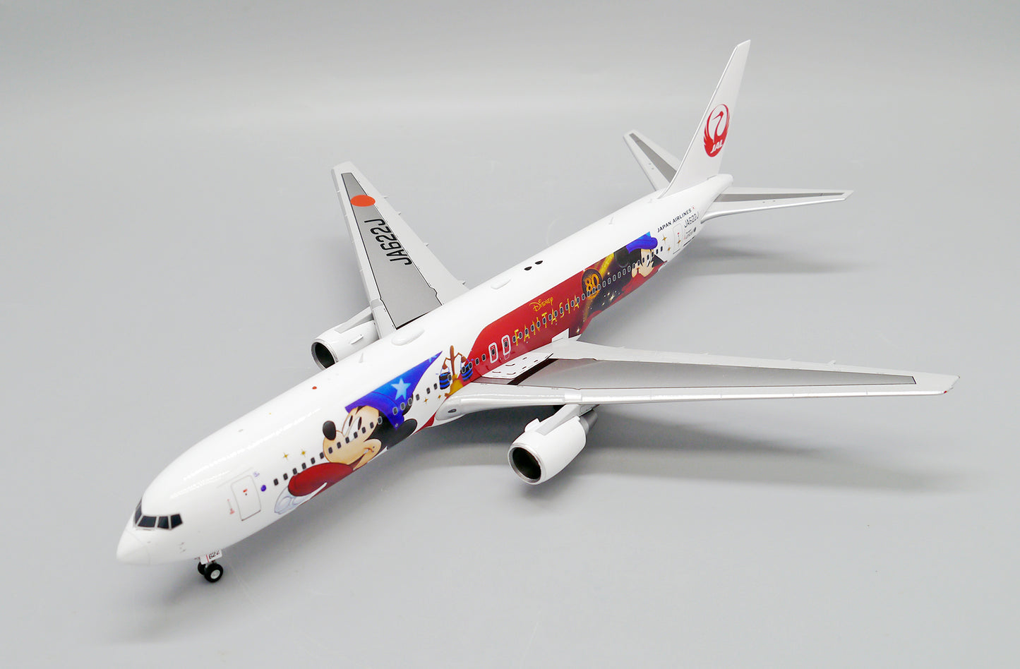 JC WINGS B767(ER) JAPAN AIRLINES (JAL) "DISNEY LIVERY" REG: JA622J