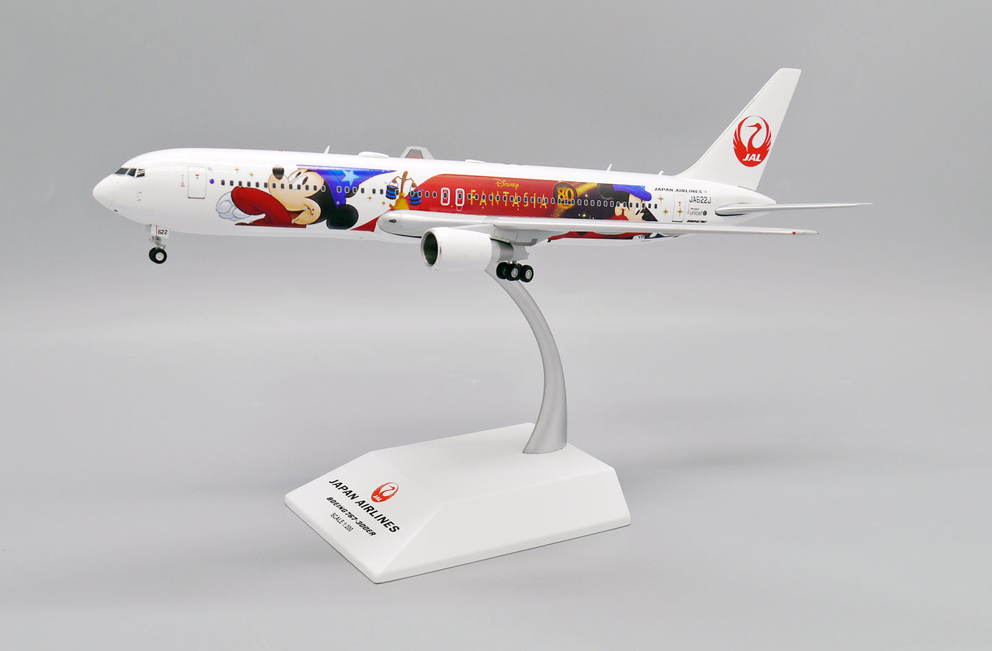 JC WINGS B767(ER) JAPAN AIRLINES (JAL) "DISNEY LIVERY" REG: JA622J