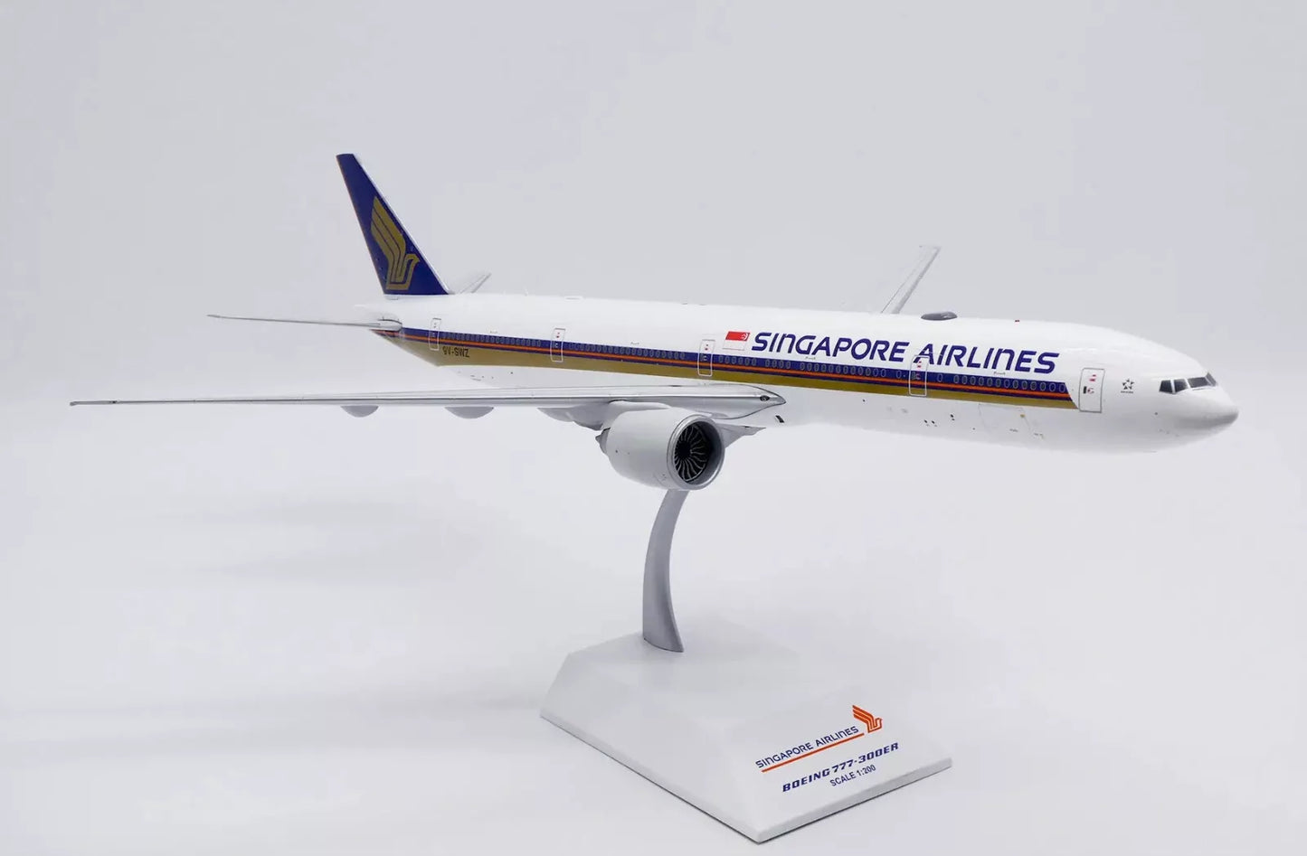 JC WINGS B777-300ER SINGAPORE AIRLINES "ADVANCED ENGINE OPTION" REG: 9V-SWZ