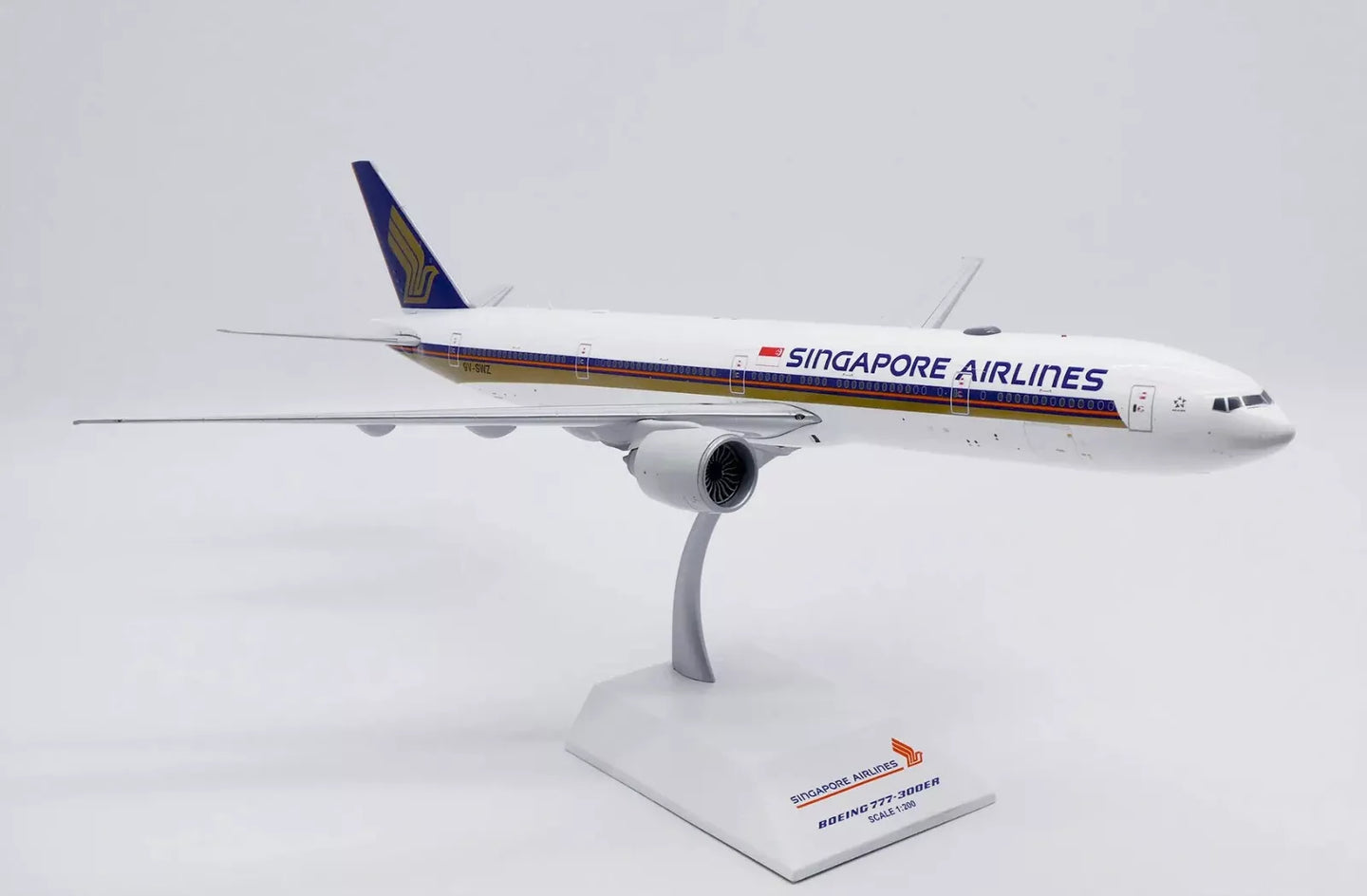JC WINGS B777-300ER SINGAPORE AIRLINES "ADVANCED ENGINE OPTION" REG: 9V-SWZ