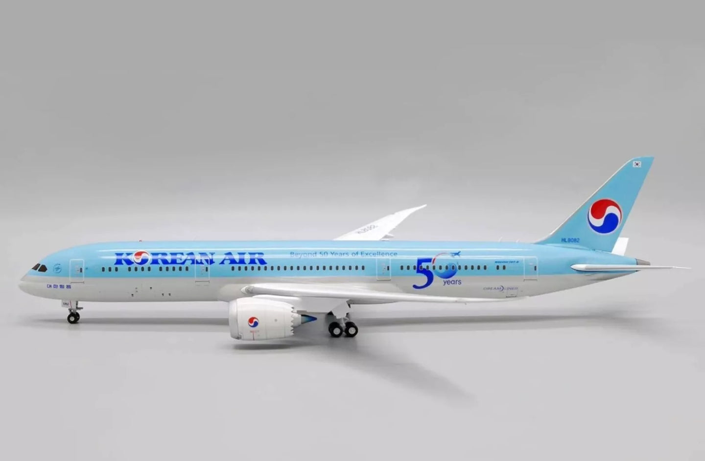JC WINGS B787-9 DREAMLINER KOREAN AIR "BEYOND 50 YEARS OF EXCELLENCE" REG: HL8082