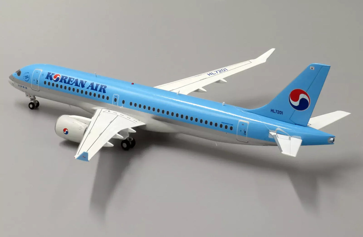 JC WINGS KOREAN AIR BOMBARDIER CS300 REG: HL7201