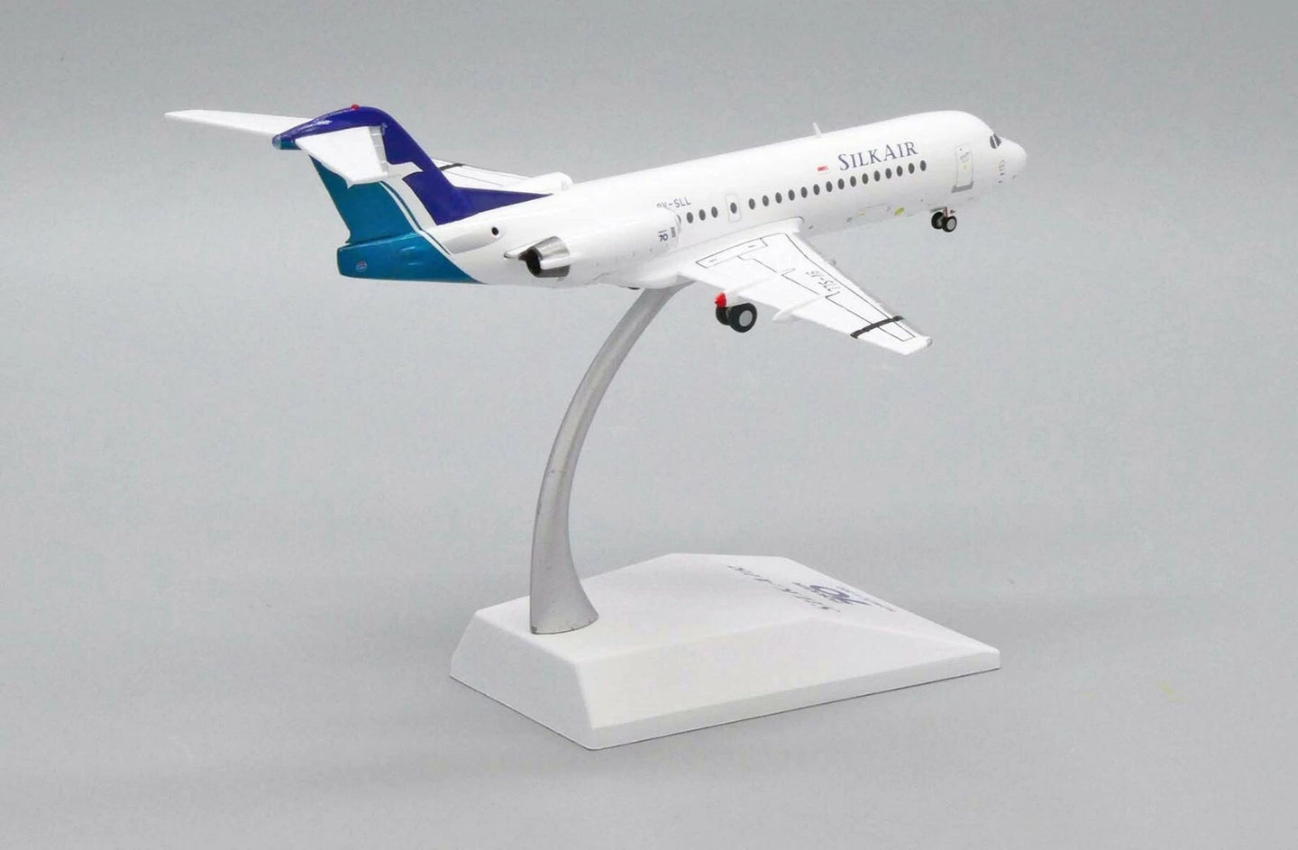 JC WINGS FOKKER 70 SILKAIR REG: 9V-SLL