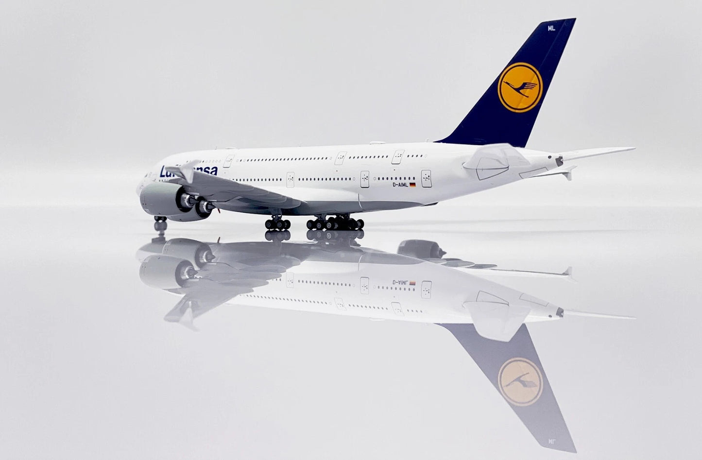 JC WINGS A380 LUFTHANSA REG: D-AIML