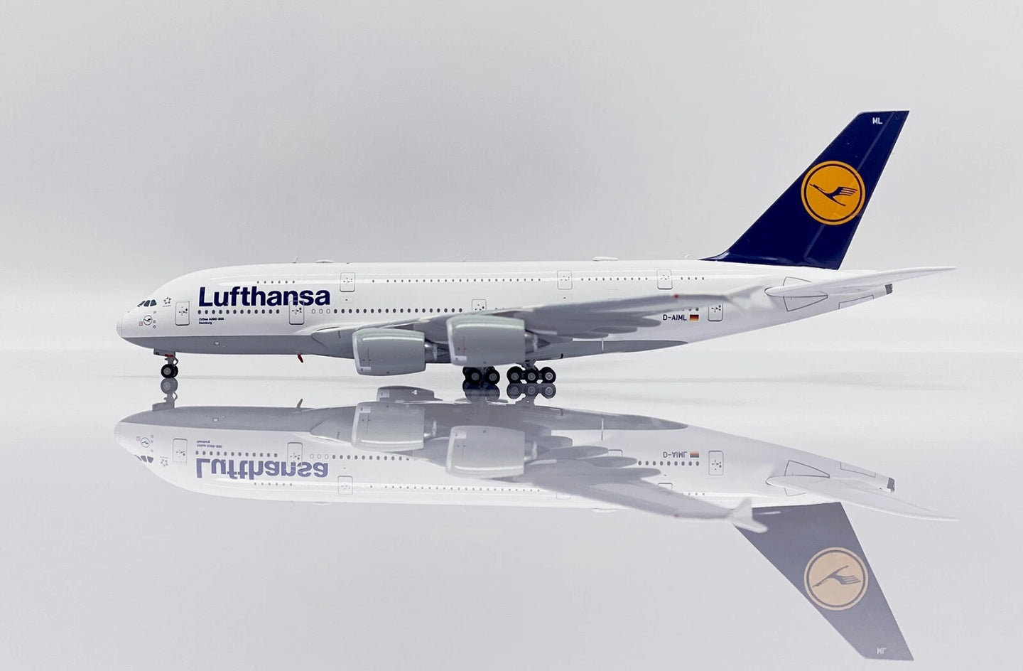JC WINGS A380 LUFTHANSA REG: D-AIML