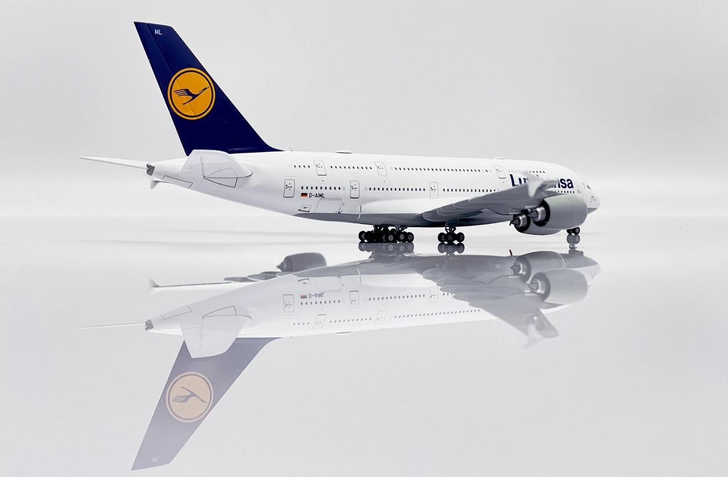JC WINGS A380 LUFTHANSA REG: D-AIML