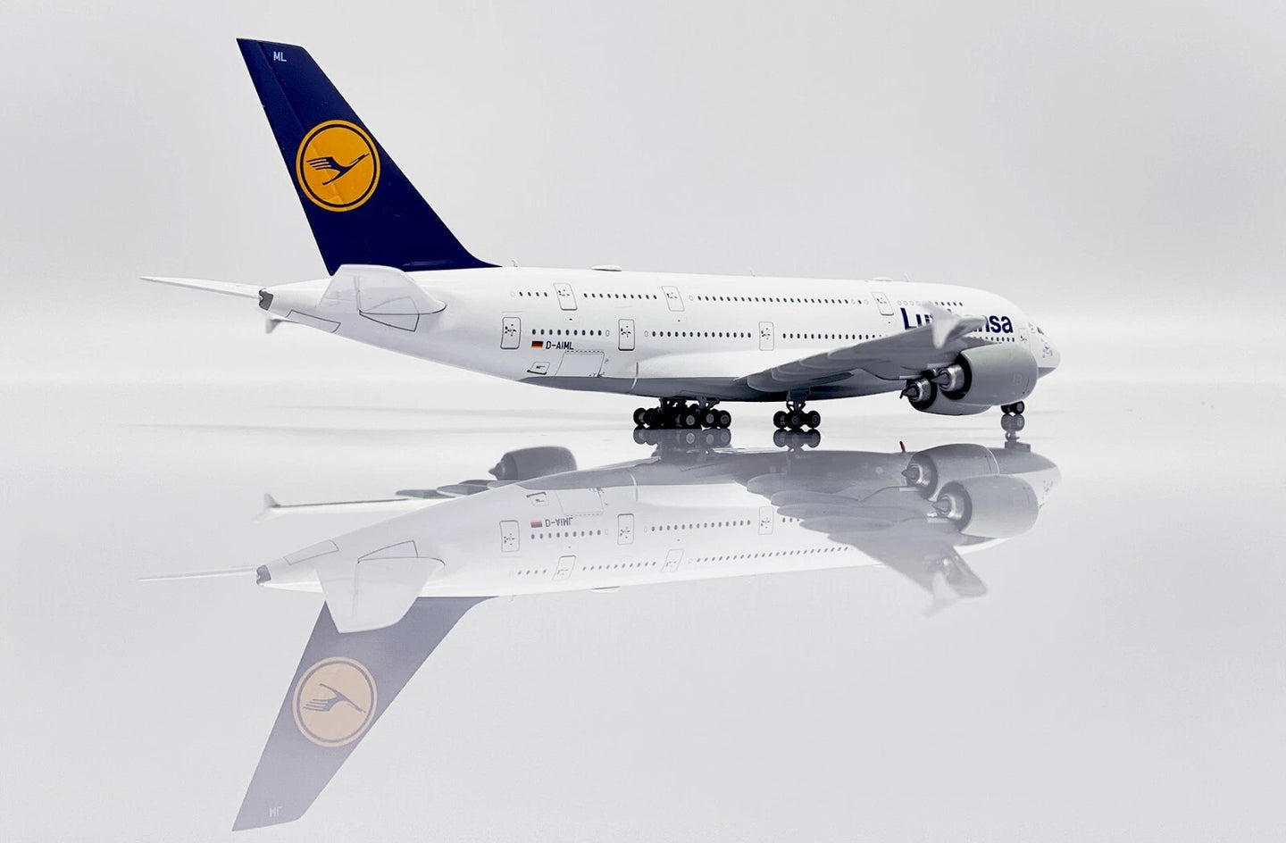 JC WINGS A380 LUFTHANSA REG: D-AIML