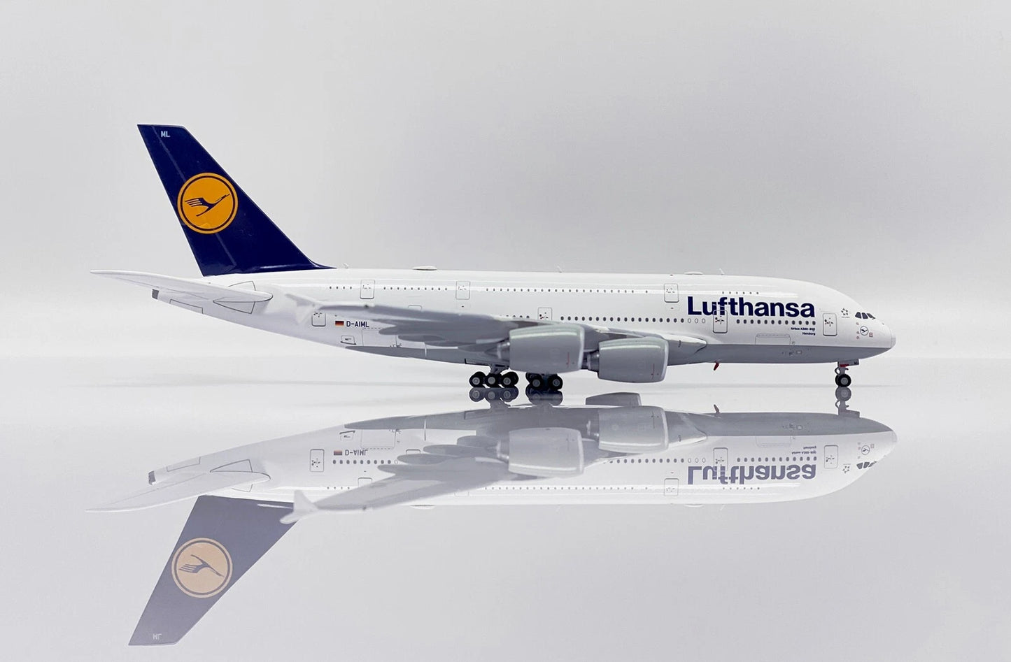 JC WINGS A380 LUFTHANSA REG: D-AIML