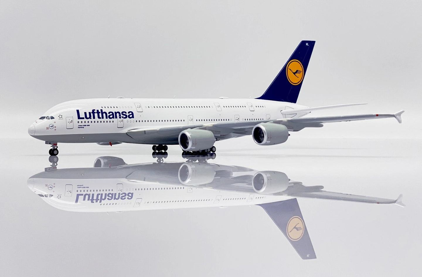 JC WINGS A380 LUFTHANSA REG: D-AIML