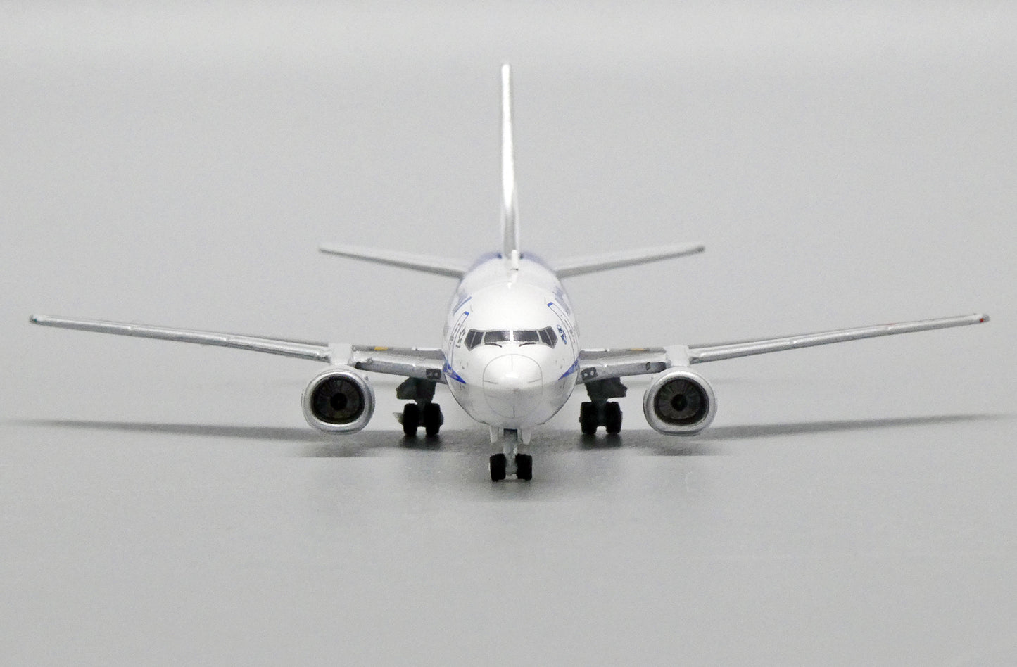 JC WINGS B737-500 ALL NIPPON AIRWAYS "FAREWELL" REG: JA307K