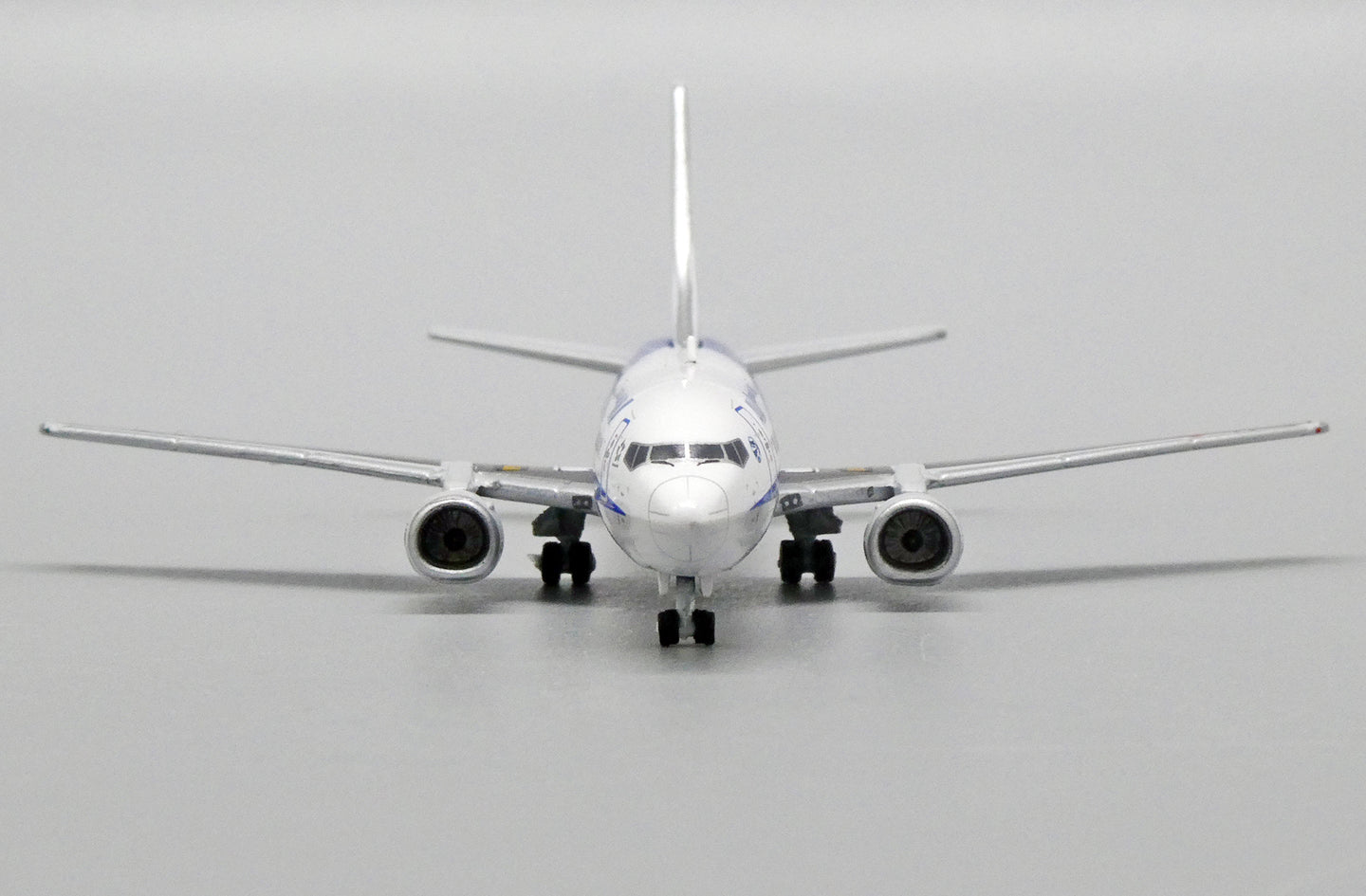 JC WINGS B737-500 ALL NIPPON AIRWAYS "FAREWELL" REG: JA307K