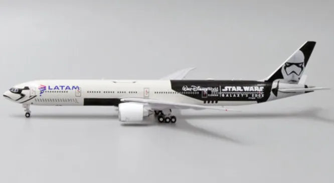 JC WINGS B777-300ER LATAM AIRLINES GALAXYS EDGE REG: PT-MUA