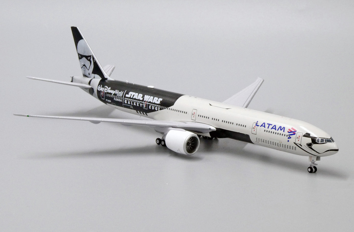 JC WINGS B777-300ER LATAM AIRLINES "STAR WARS, GALAXYS EDGE" REG: PT-MUA