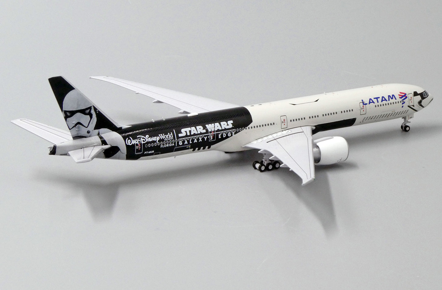 JC WINGS B777-300ER LATAM AIRLINES "STAR WARS, GALAXYS EDGE" REG: PT-MUA