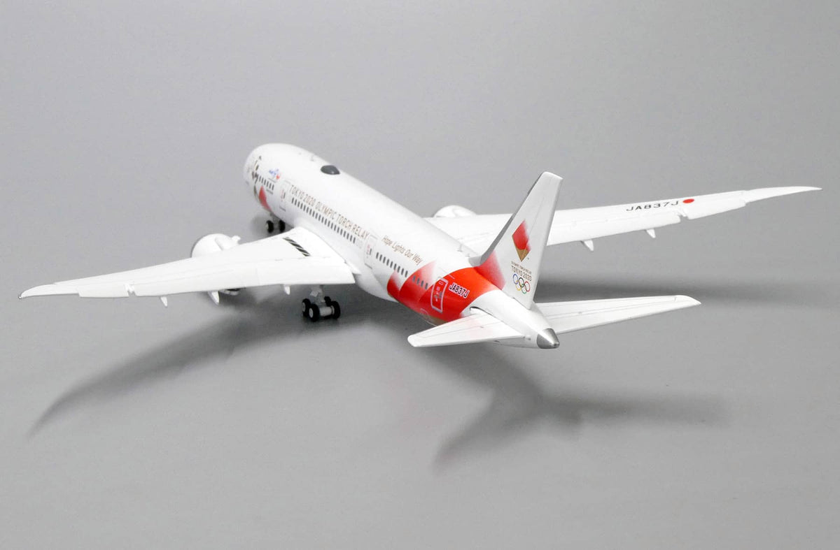 JC WINGS B787-8 DREAMLINER "TOKYO 2020 OLYMPICS TORCH RELAY" (FLAPS DOWN) REG: JA837J