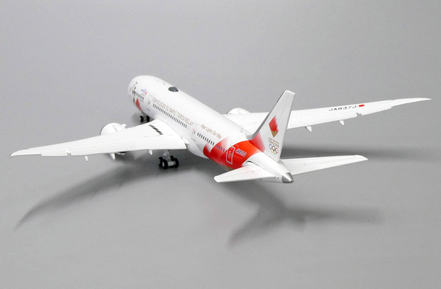 JC WINGS B787-8 DREAMLINER "TOKYO 2020 OLYMPICS TORCH RELAY" (FLAPS DOWN) REG: JA837J