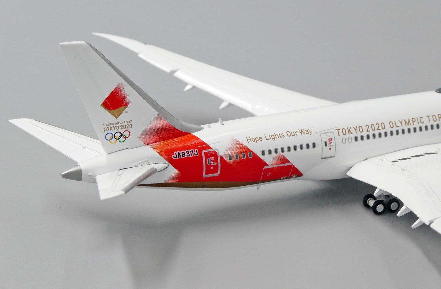 JC WINGS B787-8 DREAMLINER "TOKYO 2020 OLYMPICS TORCH RELAY" (FLAPS DOWN) REG: JA837J