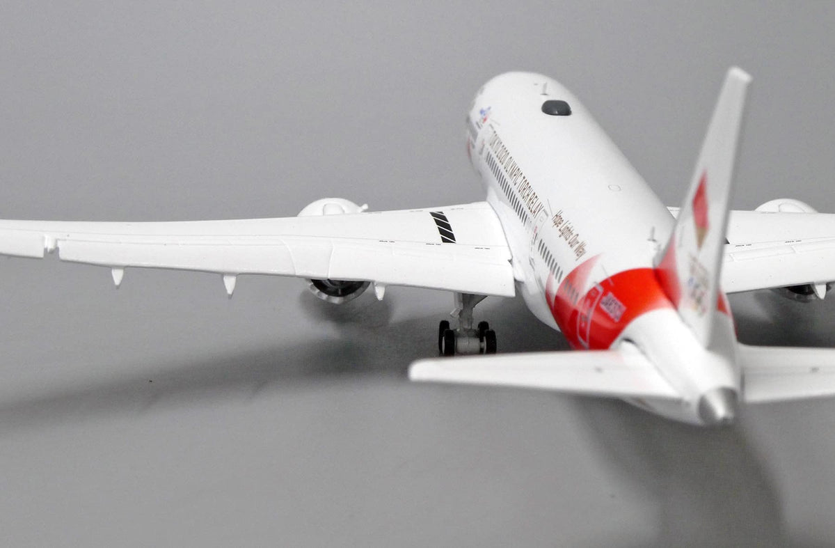 JC WINGS B787-8 DREAMLINER "TOKYO 2020 OLYMPICS TORCH RELAY" (FLAPS DOWN) REG: JA837J