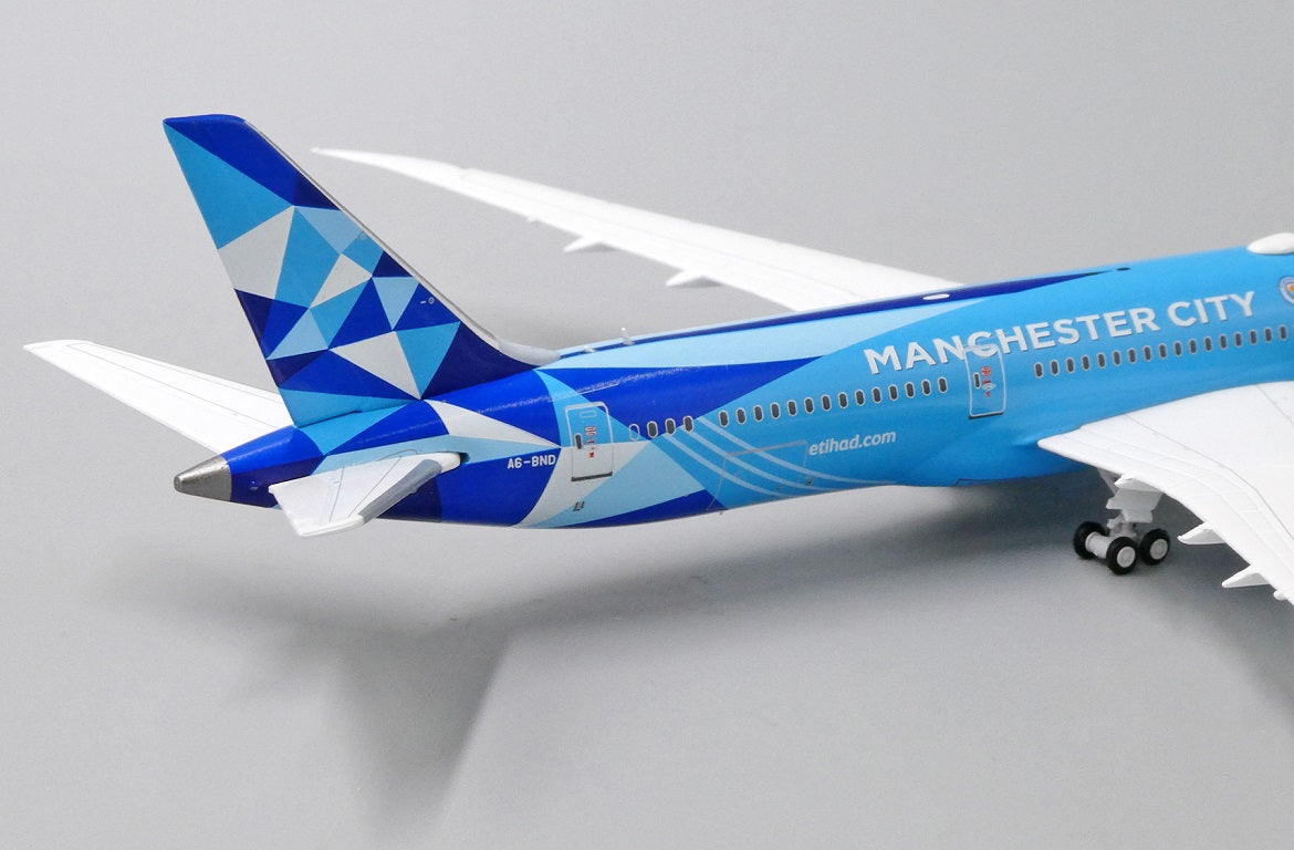 JC WINGS B787-9 ETIHAD AIRWAYS "MANCHESTER CITY" REG: A6-BND