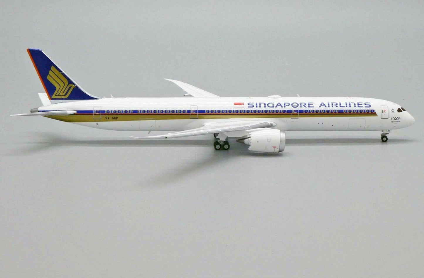 JC WINGS B787-10 DREAMLINER SINGAPORE AIRLINES 1000TH 787 REG: 9V-SCP